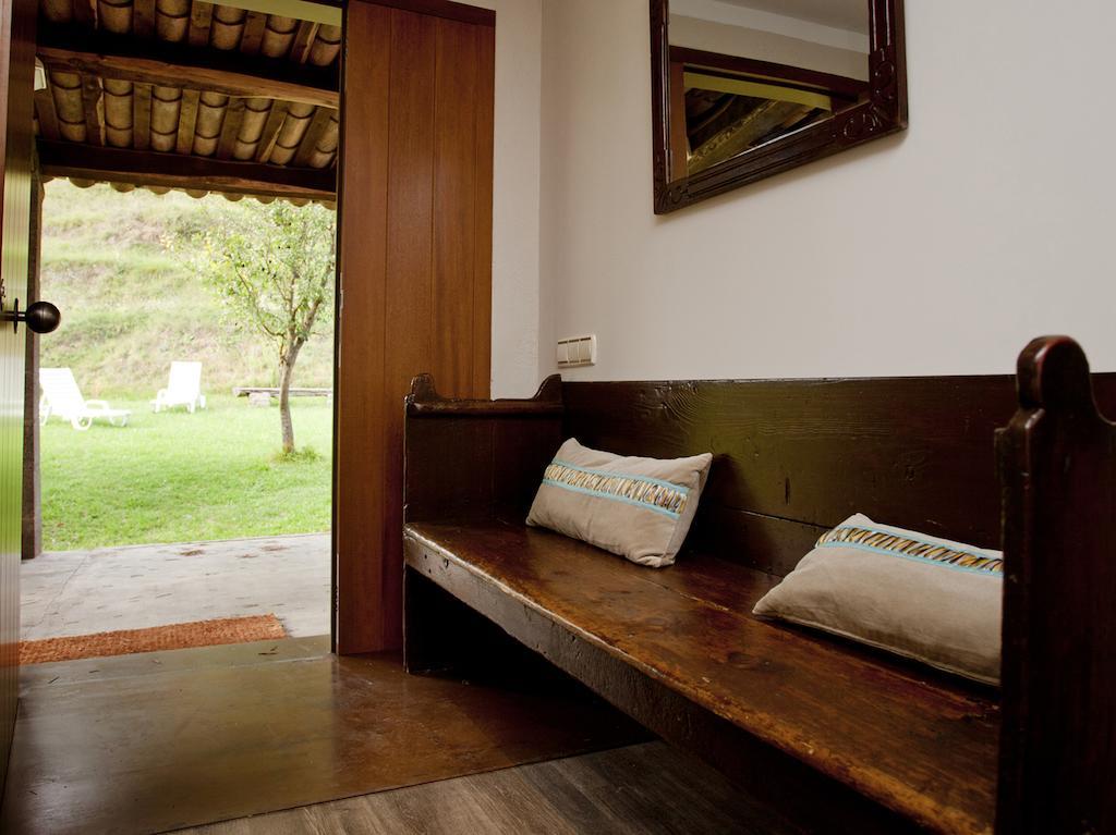 Hostal Mas Pinoses Les Llosses Exterior foto